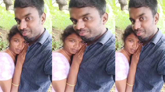 Cheater Tamil Aunty Outdoor – Having Fun With Lover sex