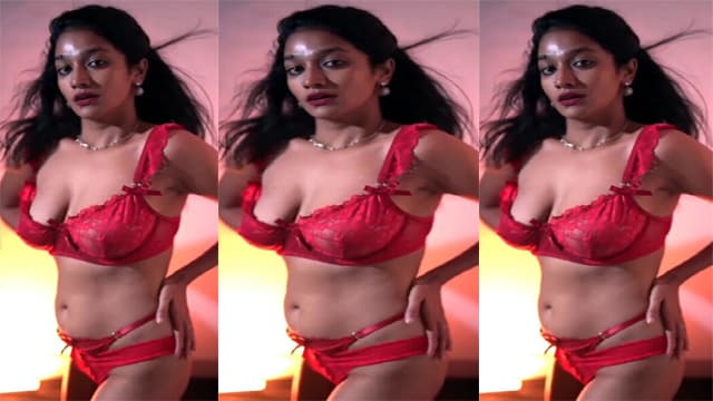 Actress Lavanya Manickam Bikini Teasing Seductive MMS